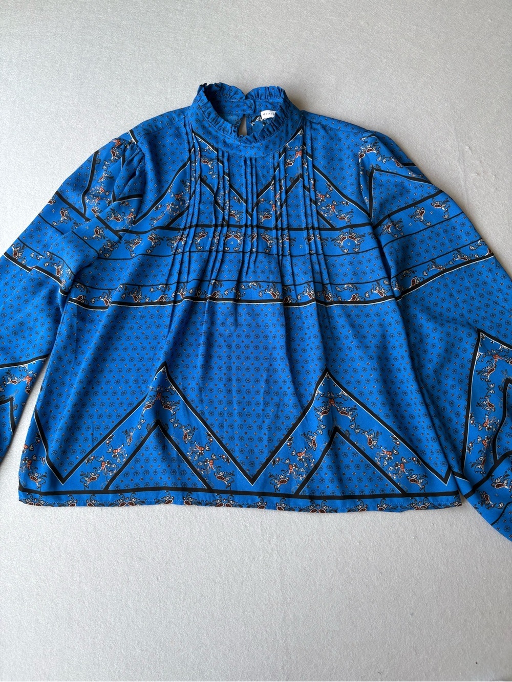 Maison d’Amelie Blue Printed Mock Neck Women's Boho Blouse sz M